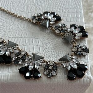 Vintage Rhinestone Statement Black and Silver Triangular Floral Necklace
